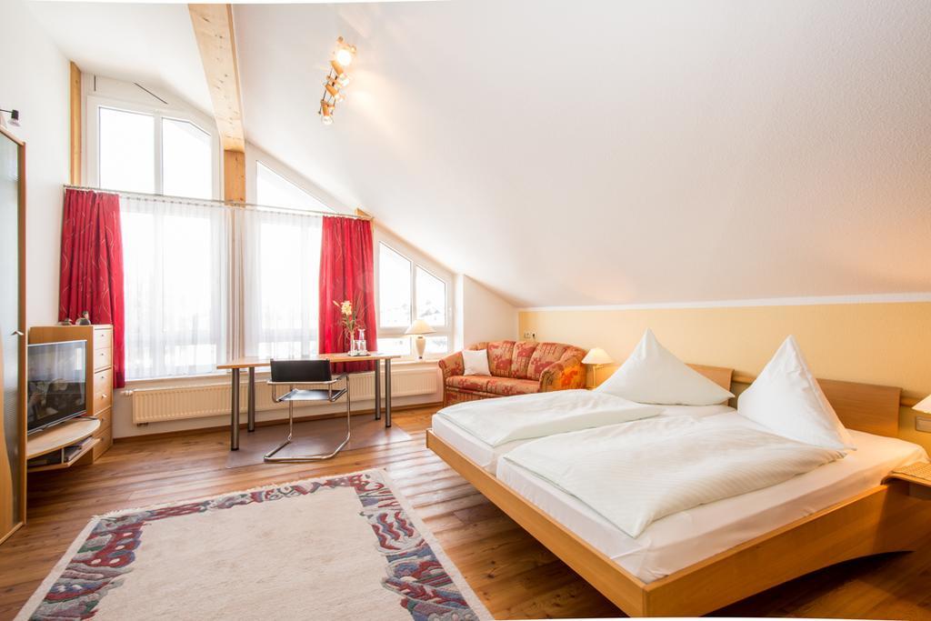Hotel St. Martin Marktoberdorf Δωμάτιο φωτογραφία